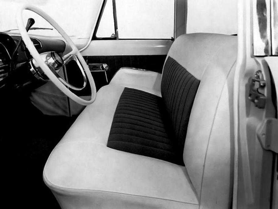 Интерьер Simca Vedette Chambord 1957 года  (фото 3 из 4)